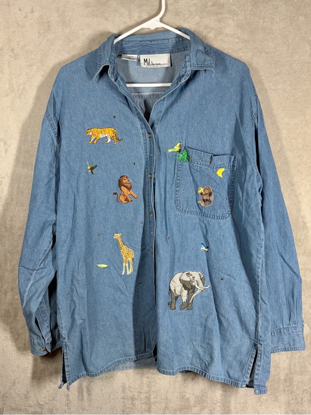 Vintage Animal Embroidered Button Up Shirt Size L Blue Denim Rhinestone 90s